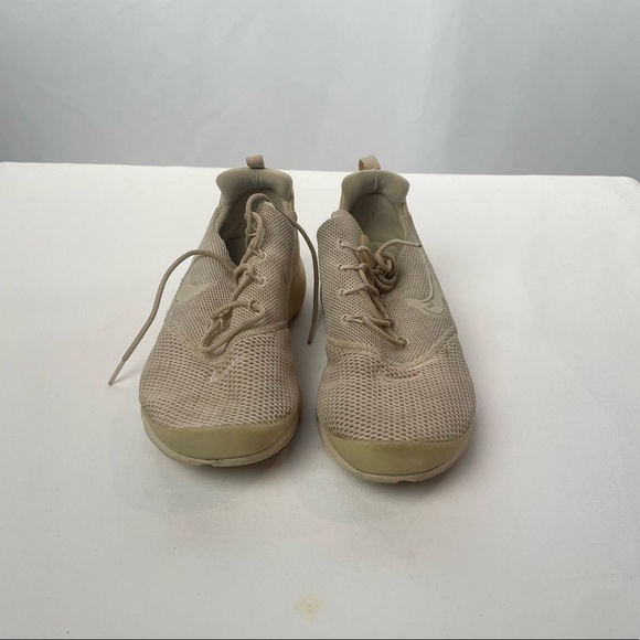 Nike Woman’s Presto Fly Oatmeal Sneaker Size‎ 10 - Picture 3 of 9